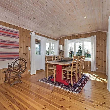 Holiday home Lonnasvegen