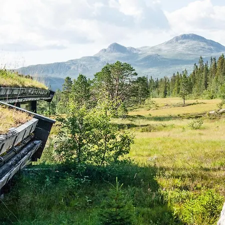 Lonnasvegen Holiday home *